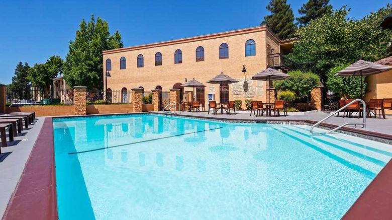 <b>Best Western Plus Heritage Inn Pool</b>. Images powered by <a href="https://iceportal.shijigroup.com/" title="IcePortal" target="_blank">IcePortal</a>.