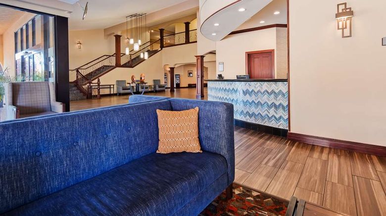 <b>Best Western Plus Heritage Inn Lobby</b>. Images powered by <a href="https://iceportal.shijigroup.com/" title="IcePortal" target="_blank">IcePortal</a>.