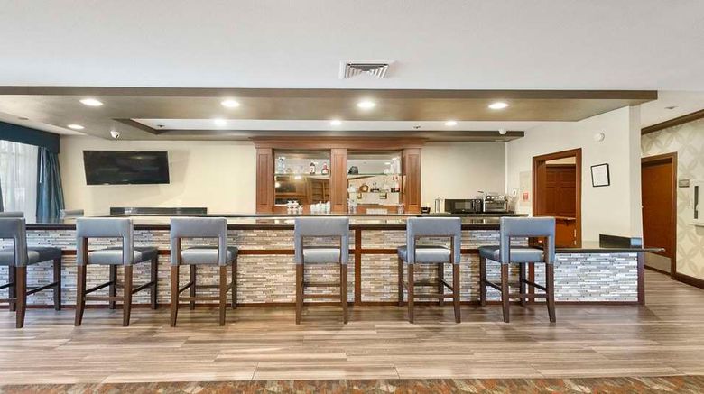<b>Best Western Plus Heritage Inn Restaurant</b>. Images powered by <a href="https://iceportal.shijigroup.com/" title="IcePortal" target="_blank">IcePortal</a>.
