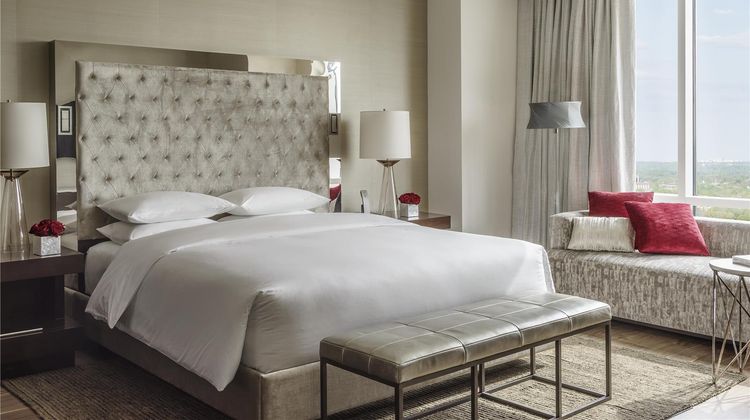 Hyatt Regency Tysons Corner Center Suite