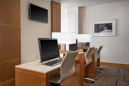 Hyatt Place Washington DC White House lobby seating