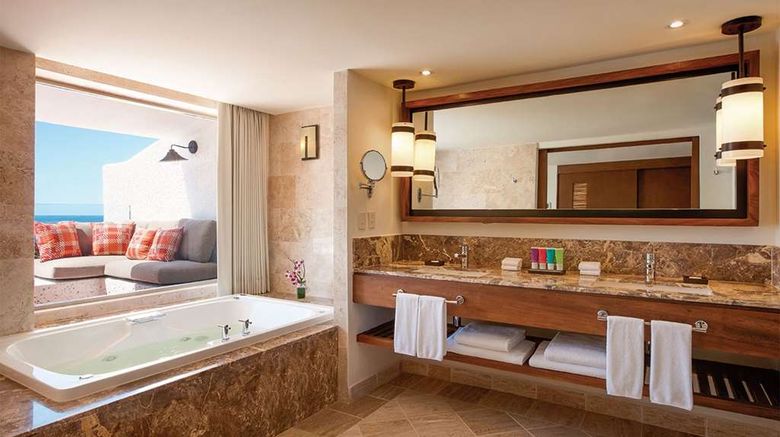 <b>Hyatt Ziva Puerto Vallarta Room</b>. Images powered by <a href="https://iceportal.shijigroup.com/" title="IcePortal" target="_blank">IcePortal</a>.