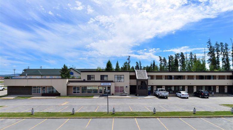 <b>Canadas Best Value Inn, Whitecourt Exterior</b>. Images powered by <a href="https://iceportal.shijigroup.com/" title="IcePortal" target="_blank">IcePortal</a>.