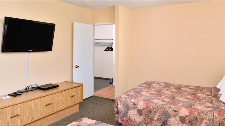 Canadas Best Value Inn, Whitecourt Suite