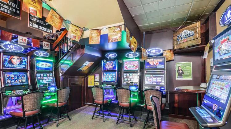 Canadas Best Value Inn, Whitecourt Exterior