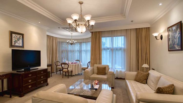 Kibo Palace Suite