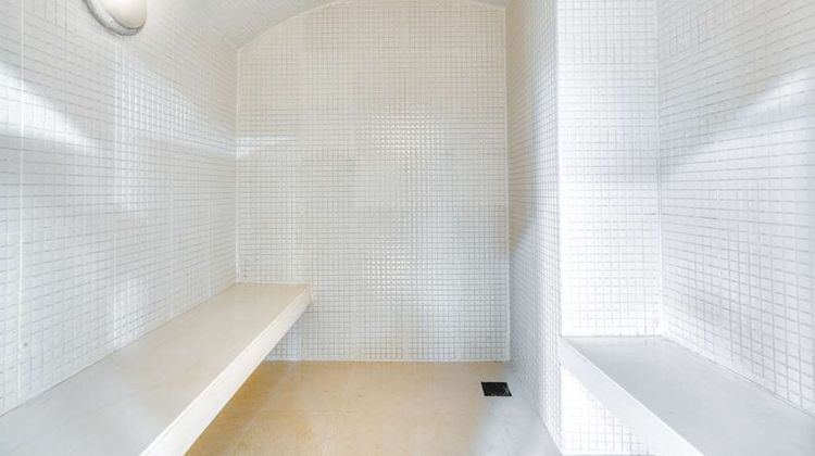 Kibo Palace Spa