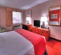 Baymont Inn & Suites Springfield South Room