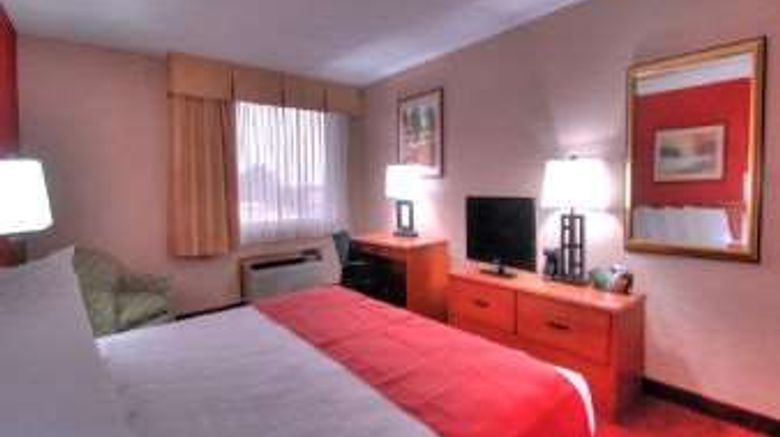 <b>Baymont Inn & Suites Springfield South Room</b>. Images powered by <a href="https://iceportal.shijigroup.com/" title="IcePortal" target="_blank">IcePortal</a>.