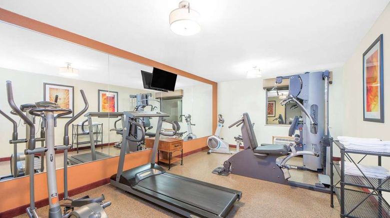 <b>Baymont Inn & Suites Springfield South Health</b>. Images powered by <a href="https://iceportal.shijigroup.com/" title="IcePortal" target="_blank">IcePortal</a>.