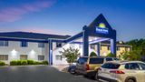 Days Inn & Suites Siler City Exterior