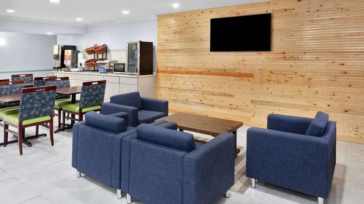 Days Inn & Suites Siler City Lobby