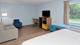 Days Inn & Suites Siler City Suite