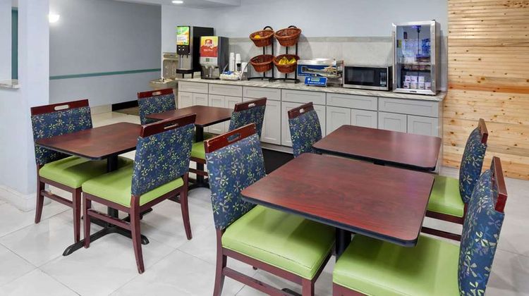 Days Inn & Suites Siler City Restaurant