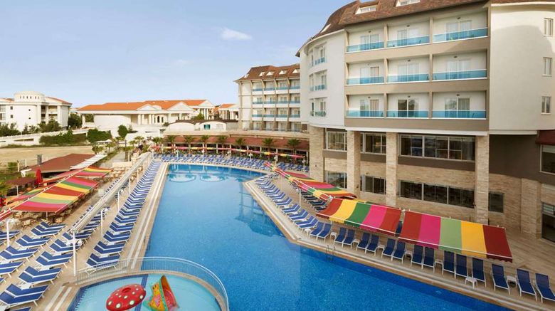 <b>Ramada Resort Side Pool</b>. Images powered by <a href="https://iceportal.shijigroup.com/" title="IcePortal" target="_blank">IcePortal</a>.