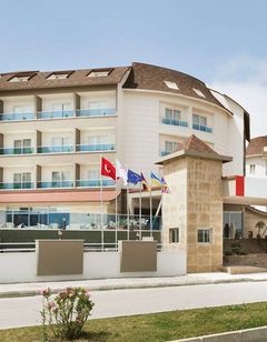 Ramada Resort Side