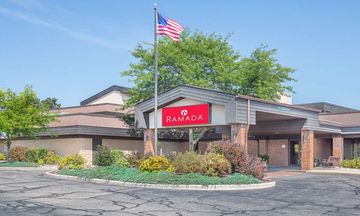 Ramada Waupaca