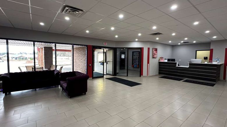 <b>Ramada Waupaca Lobby</b>. Images powered by <a href="https://iceportal.shijigroup.com/" title="IcePortal" target="_blank">IcePortal</a>.