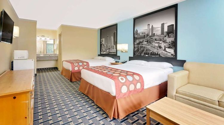 Super 8 Cartersville Room