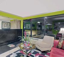 Super 8 Cartersville Lobby