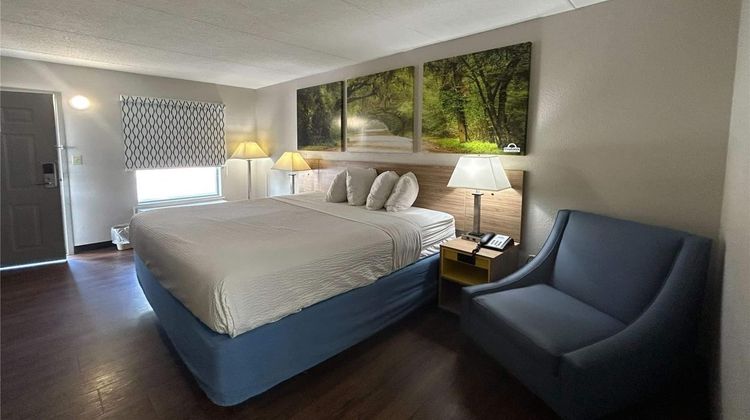 Days Inn Room