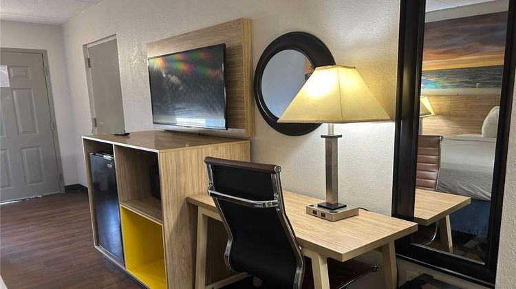 Days Inn Room