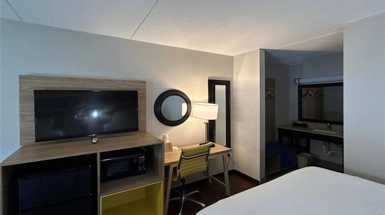 Days Inn Room
