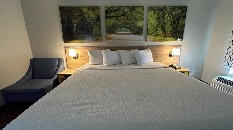 Days Inn Room