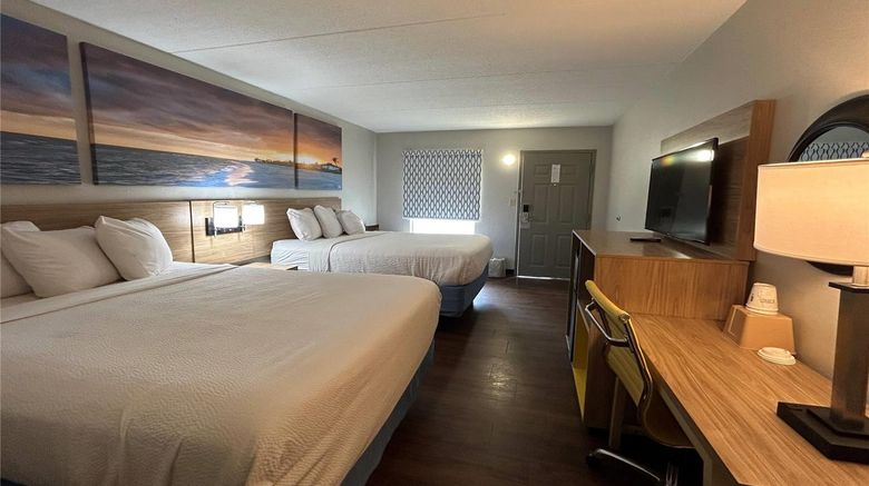 <b>Days Inn Room</b>. Images powered by <a href="https://iceportal.shijigroup.com/" title="IcePortal" target="_blank">IcePortal</a>.