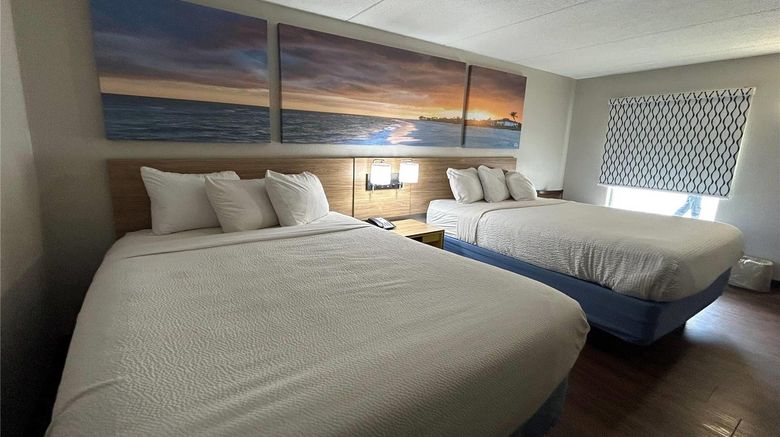 <b>Days Inn Room</b>. Images powered by <a href="https://iceportal.shijigroup.com/" title="IcePortal" target="_blank">IcePortal</a>.