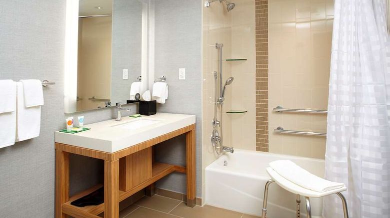 <b>Hyatt Place Miami Airport East Room</b>. Images powered by <a href="https://iceportal.shijigroup.com/" title="IcePortal" target="_blank">IcePortal</a>.