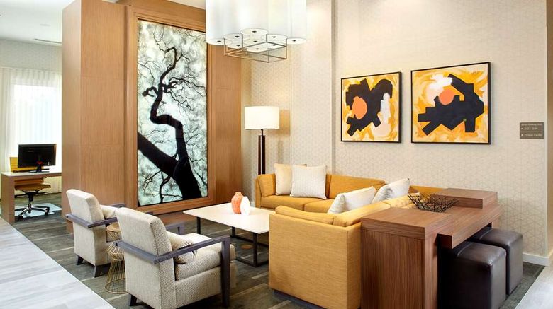 <b>Hyatt Place Miami Airport East Lobby</b>. Images powered by <a href="https://iceportal.shijigroup.com/" title="IcePortal" target="_blank">IcePortal</a>.