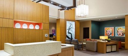 Hyatt Place Pittsburgh South/Meadows Lobby