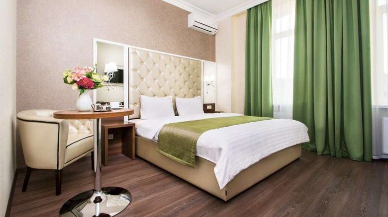 <b>Bonapart Hotel Suite</b>. Images powered by <a href="https://iceportal.shijigroup.com/" title="IcePortal" target="_blank">IcePortal</a>.