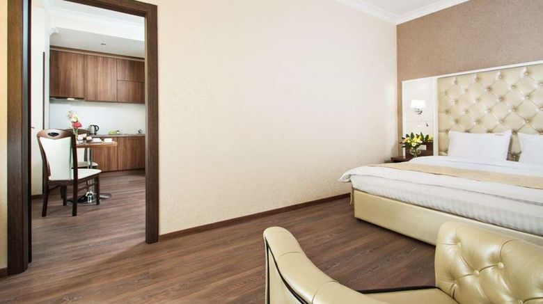 <b>Bonapart Hotel Suite</b>. Images powered by <a href="https://iceportal.shijigroup.com/" title="IcePortal" target="_blank">IcePortal</a>.