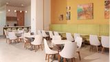 <b>Hampton Inn & Suites Aguascalient Restaurant</b>. Images powered by <a href="https://iceportal.shijigroup.com/" title="IcePortal" target="_blank">IcePortal</a>.