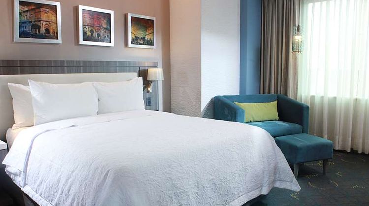 Hampton Inn & Suites Aguascalient Room