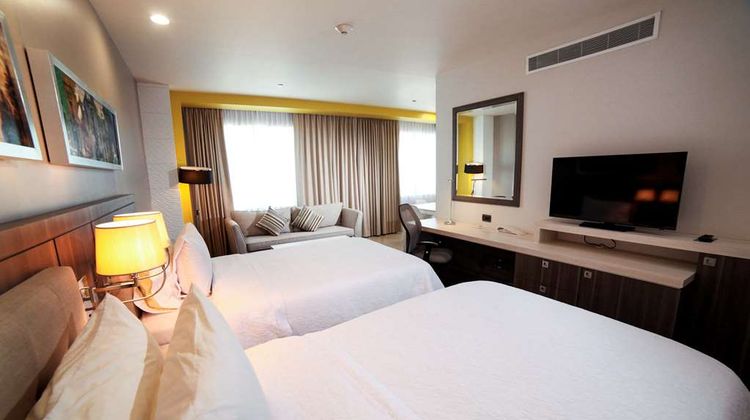 Hampton Inn & Suites Aguascalient Room