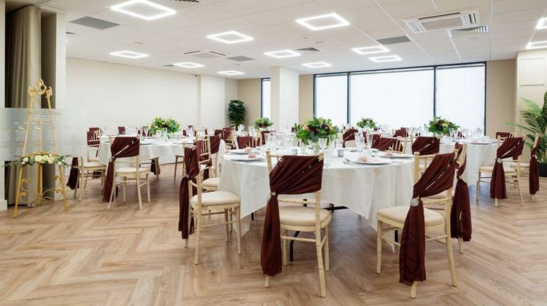 <b>Hampton by Hilton Bournemouth Meeting</b>. Images powered by <a href="https://iceportal.shijigroup.com/" title="IcePortal" target="_blank">IcePortal</a>.