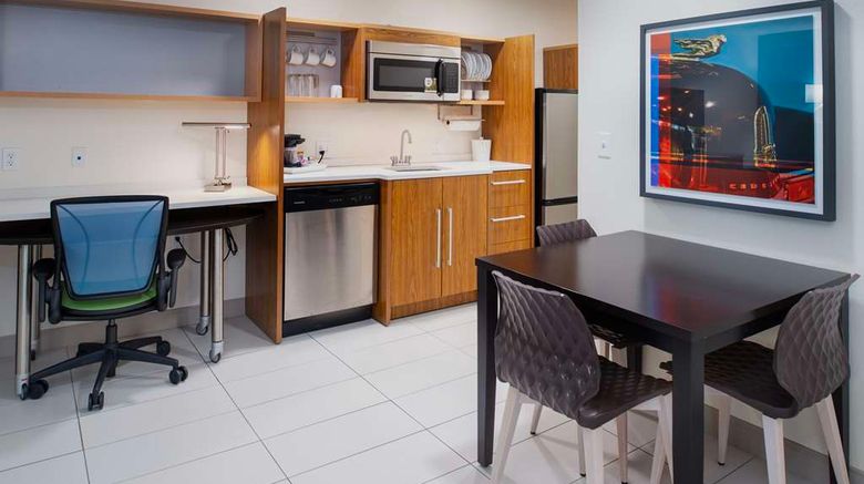<b>Home2 Suites by Hilton St. Louis Room</b>. Images powered by <a href="https://iceportal.shijigroup.com/" title="IcePortal" target="_blank">IcePortal</a>.