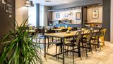 Best Western Plus Suitcase La Defense Restaurant