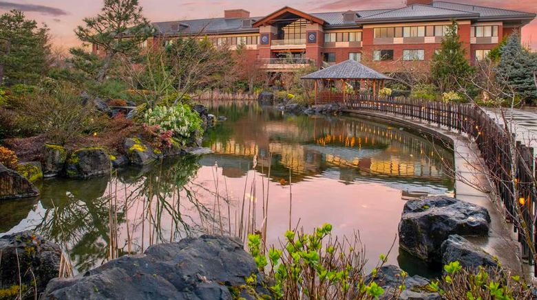 Best Western Premier Boulder Falls Inn Exterior. Images powered by <a href="https://iceportal.shijigroup.com" target="_blank" rel="noopener">Ice Portal</a>.