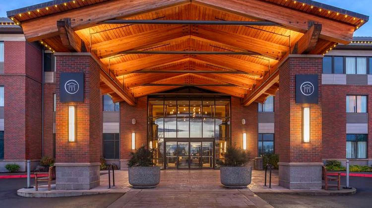 Best Western Premier Boulder Falls Inn Exterior