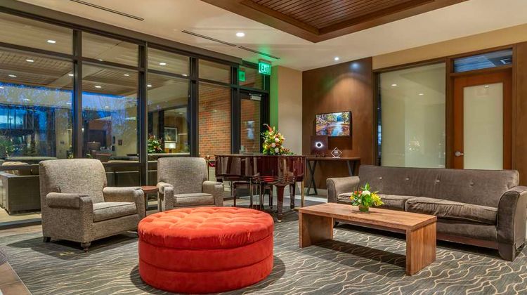 Best Western Premier Boulder Falls Inn Lobby