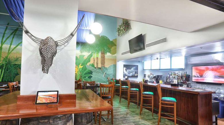 <b>San Juan Airport Hotel Lobby</b>. Images powered by <a href="https://iceportal.shijigroup.com/" title="IcePortal" target="_blank">IcePortal</a>.