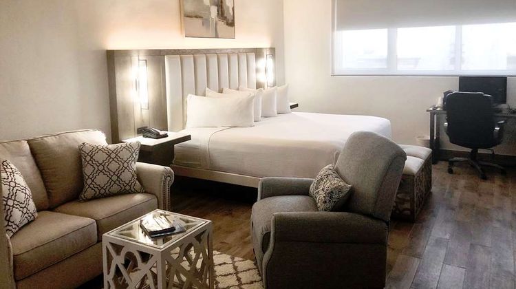 San Juan Airport Hotel Suite