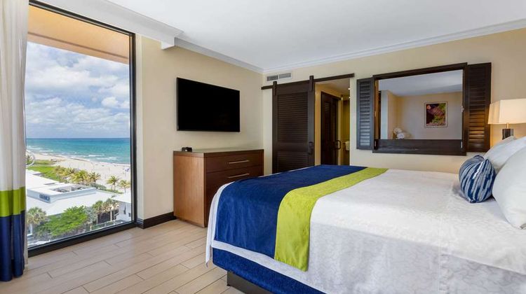 Wyndham Deerfield Beach Resort Suite