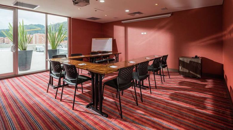 <b>Hampton by Hilton Bogota-Usuquen Meeting</b>. Images powered by <a href="https://iceportal.shijigroup.com/" title="IcePortal" target="_blank">IcePortal</a>.