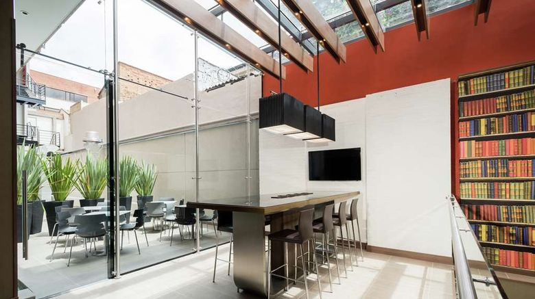 <b>Hampton by Hilton Bogota-Usuquen Lobby</b>. Images powered by <a href="https://iceportal.shijigroup.com/" title="IcePortal" target="_blank">IcePortal</a>.