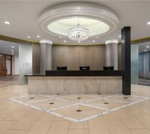 Hampton Inn & Suites Cincinnati-Downtown Lobby
